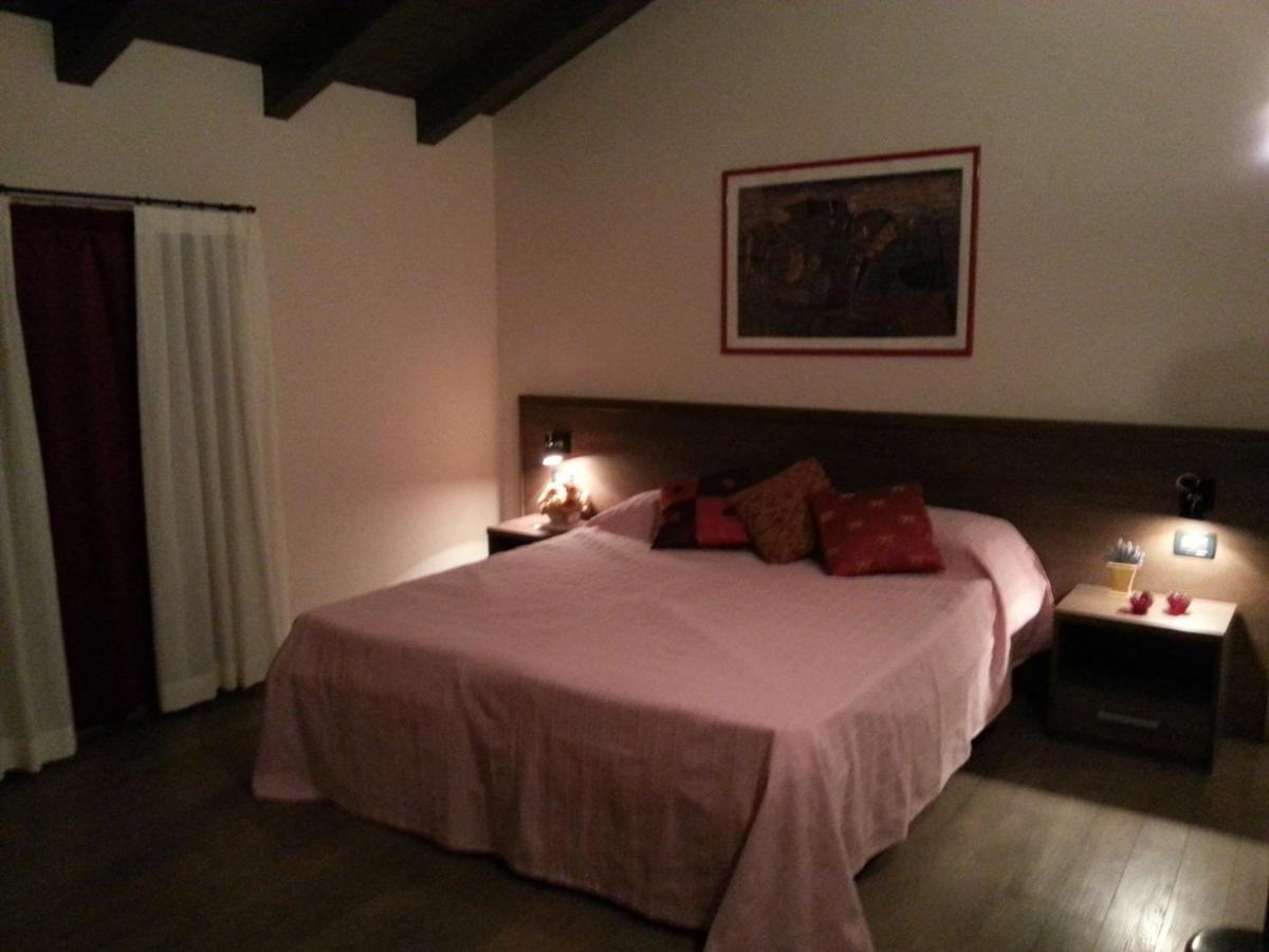 Hotel La Vecchia Reggio 레조넬에밀리아 객실 사진