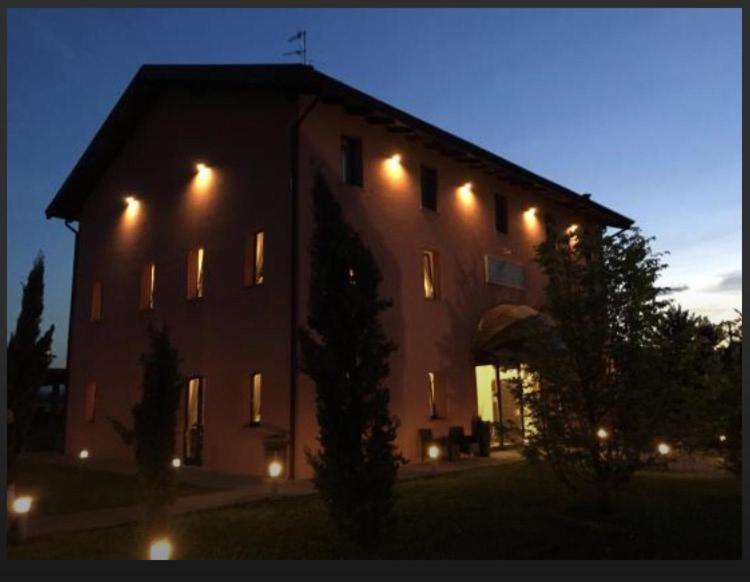 Hotel La Vecchia Reggio 레조넬에밀리아 외부 사진