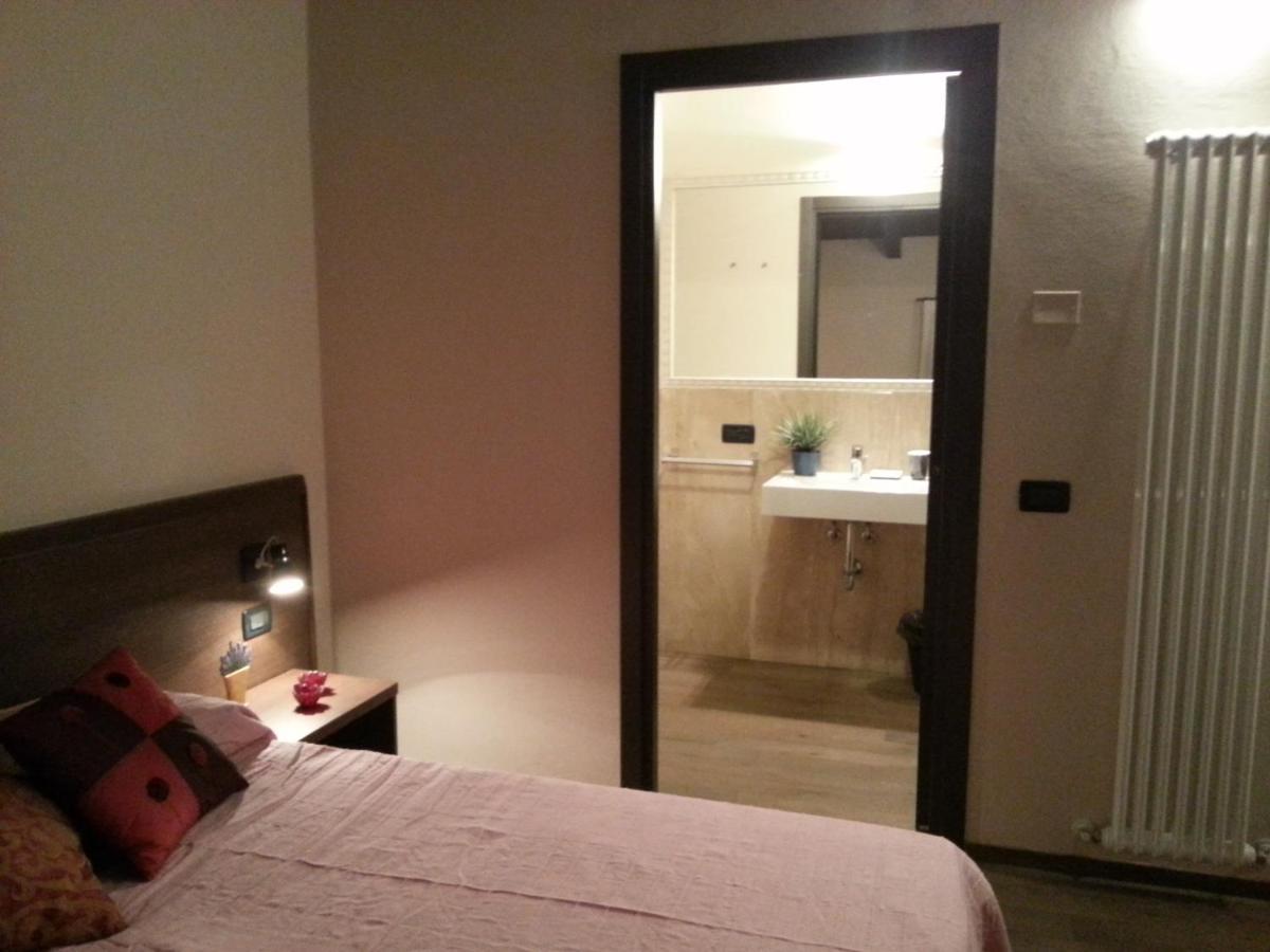 Hotel La Vecchia Reggio 레조넬에밀리아 객실 사진