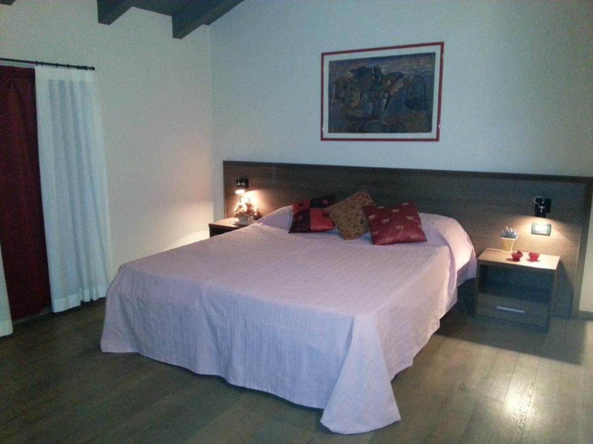 Hotel La Vecchia Reggio 레조넬에밀리아 외부 사진