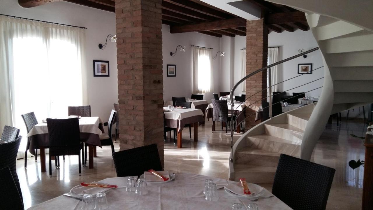 Hotel La Vecchia Reggio 레조넬에밀리아 외부 사진