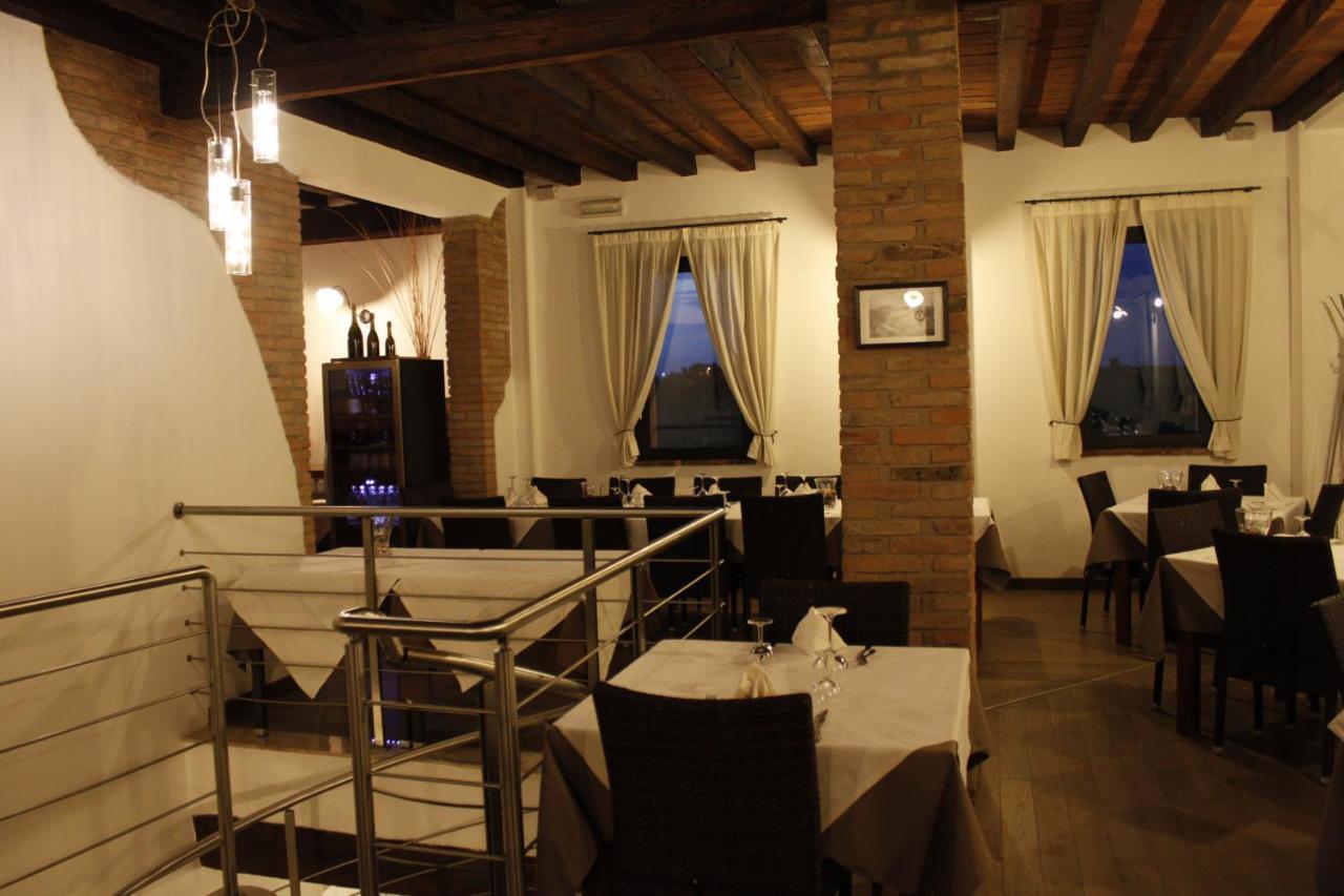 Hotel La Vecchia Reggio 레조넬에밀리아 외부 사진